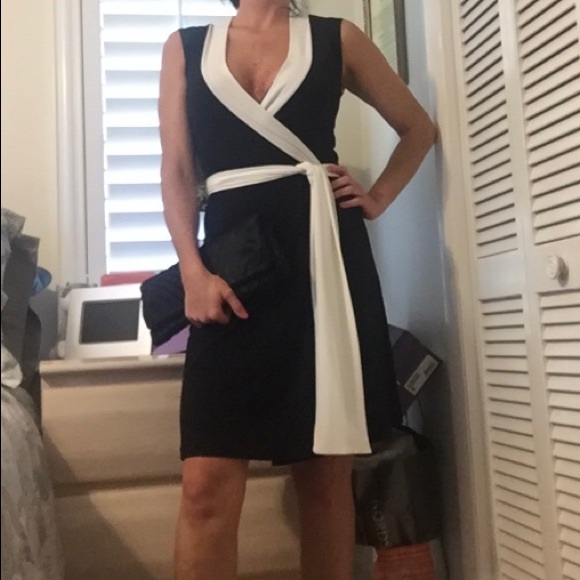 Dresses & Skirts - Beiza Blk & Wht Wrap Dress